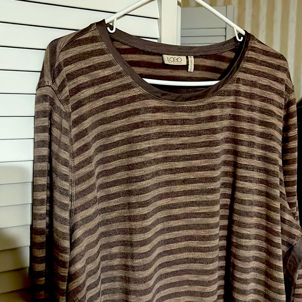 Logo by Lori Goldstein,XL,72%polyester,24%cotton,5% spandex, very soft. Comfy